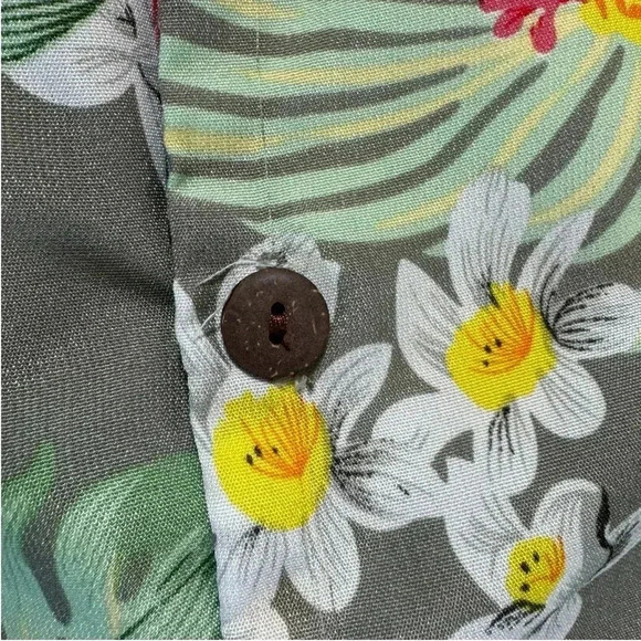 High Surf Size Large Men's Hawaiian Multicolor Button Up Shirt Floral Collar - Picture 5 of 11